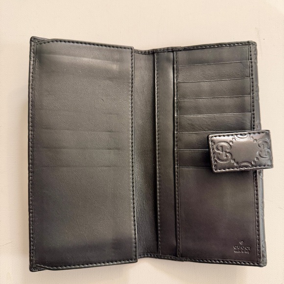 Gucci Logo Black Embossed Leather Long Fold Wallet - Picture 4 of 6